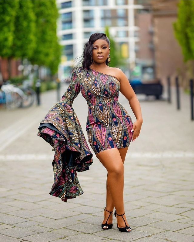 Stunning Ankara Fashion Style For Ladies