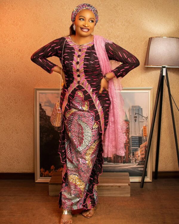 Damask Long Pencil Gown Made With Sample Lace Featuring A Round Neckline And Pencil Sleeves. (3)