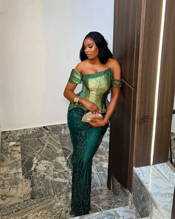 Green Lace Overbust Corset Blouse With Long Pencil Skirt (3)