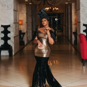 Silver And Black Long Gown African Wedding Guest Outfit. Wedding Guest Outfit Ideas For Women (2)